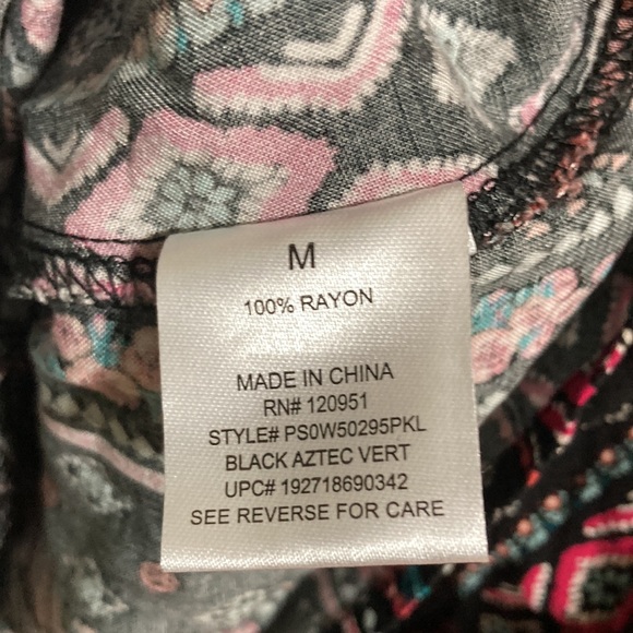 PINK REPUBLIC Aztec Tribal Short Sleeve Dress Pockets Open Keyhole Back Medium - Picture 13 of 16